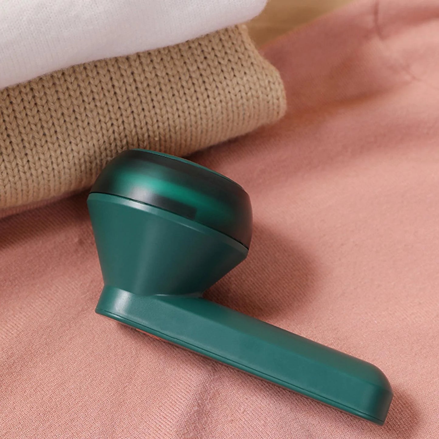 Premium Electric Lint Remover – Restore Your Clothes in Seconds